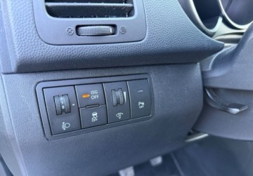 Kia Venga Mikrovan 1.4 DOHC CVVT 90KM 2015 Kia Venga 1.4 90KM Navi Panorama Kamera KEY Bezwypadkowy Dla wymagajacy, zdjęcie 32