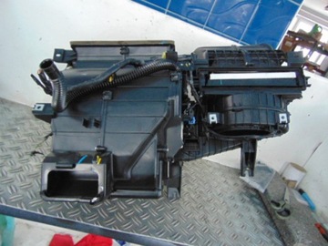 KIA RIO III RADIÁTOR KLIMATIZACE Z POUZDRO