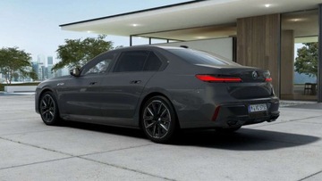BMW Seria 7 G70 Sedan Plug-In 3.0 M60e 571KM 2025 BMW Seria 7 M760e xDrive 571 KM PHEV - Gotowy do Odbioru - Wnetrze BMW Gra, zdjęcie 1