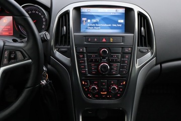 Opel Astra J Sports Tourer 1.7 CDTI ECOTEC 125KM 2011 Opel Astra 1.7 CDTI, Navi, Xenon, Klima, zdjęcie 12