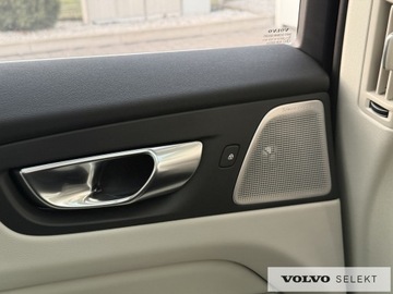 Volvo XC60 II Crossover Plug-In Facelifting 2.0 T6 350KM 2024 Volvo XC 60 XC60 T6 Plug-In | AWD | Ultra Bright |, zdjęcie 29
