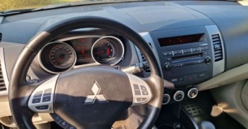 Mitsubishi Outlander II 2.0 DID DOHC 140KM 2007 Mitsubishi Outlander Mitsubishi Outlander 2.0 DI-D 4WD Invite 2.0 Diesel, zdjęcie 10