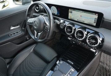 Mercedes CLA C118/X118 2023 Mercedes CLA 200 ACC hak Blis Sam Parkuje Kamera Full-Led Carplay Ele.Klapa, zdjęcie 19