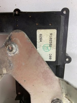 FORD MAVERICK II VZPĚRA/TLAKOVAČ ZÁMKU KRYT KUFRU