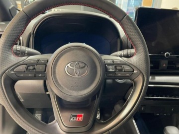 Toyota Yaris IV Hatchback Facelifting 1.5 Hybrid Dynamic Force 130KM 2026 Od ręki - GR Sport 1.5 Hybrid 130KM | Podgrzewane fotele!, zdjęcie 6