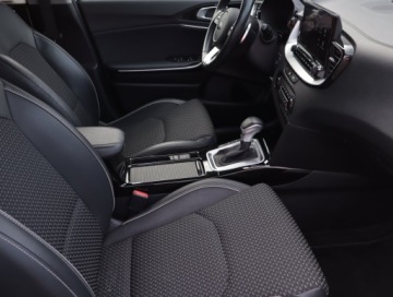 Kia XCeed PHEV 1.6 GDi Plug-in Hybrid 141KM 2020 Kia XCeed Plug-in-Hybrid, Salon Polska, zdjęcie 8