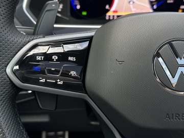 Volkswagen Tiguan II SUV R 2.0 TSI 320KM 2023 Volkswagen Tiguan TSI 4Motion 320KM R Panorama Harman Kardon DCC Head, zdjęcie 18