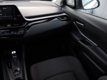 Toyota C-HR I Crossover Facelifting 1.8 Hybrid 122KM 2020 Toyota C-HR 1.8 Hybrid, Salon Polska, Serwis ASO, zdjęcie 7