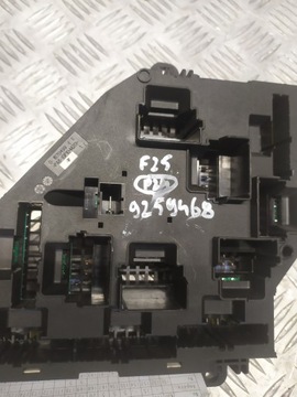 BMW X3 F25 SKRZYNKA BEZPIECZNIKÓW 9259468