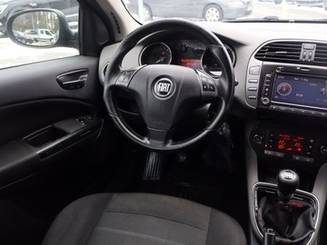 Fiat Bravo II Hatchback 5d 1.6 TD MultiJet 120KM 2011 Fiat Bravo 1.6 MultiJet, Navi, Klima, Klimatronic, zdjęcie 6