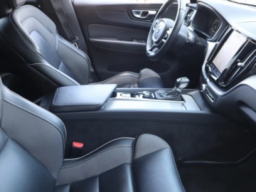 Volvo XC60 II Crossover T4 190KM 2019 Volvo XC60 T4, Salon Polska, Serwis ASO, Automat, zdjęcie 8