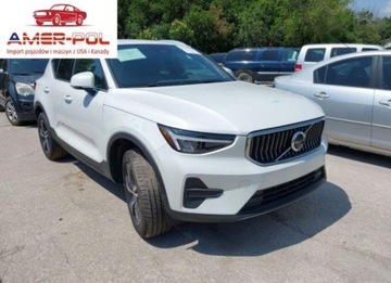 Volvo XC40 2025 Volvo XC 40 B5 Core Bright Theme 2025 2.0l 2.0 Benzyna 247KM