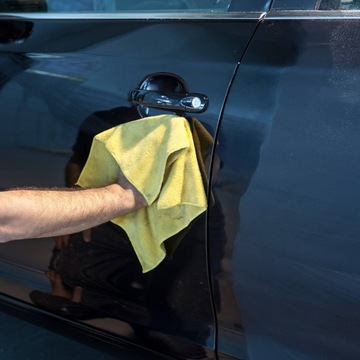 CAROZZA WOSK W SPRAYU NABŁYSZCZ DO KAROSERII 600ML