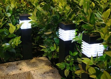 Солнечная садовая лампа с шипами BLACK POST Solar LED 40 см, квадрат 6x6