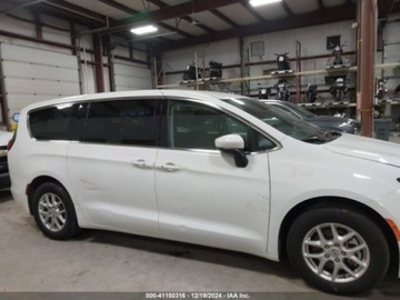 Chrysler Voyager V 2023 Chrysler Voyager 2023 r., 3,6L LX 3.6 Benzyna 287KM, zdjęcie 13