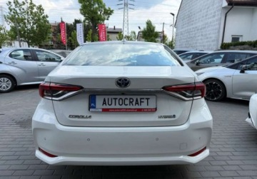 Toyota Corolla XII Sedan 1.8 Hybrid 122KM 2021 Toyota Corolla Kameraczujniki przod i tyl, Salon Polska, Serwis ASO, FV-VA, zdjęcie 27