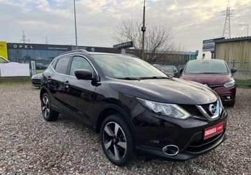 Nissan Qashqai II Crossover 1.6 dCi 130KM 2016 Nissan Qashqai panorama, kamera cofania, nawigacja 1.6 Diesel 130KM