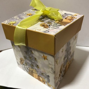 Pudełko prezentowe małe Boże Narodzenie choinka ok 10x10x10cm