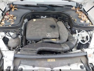 Mercedes GLC C253 2021 Mercedes-Benz GLC 300 4Matic 2021 2.0 Benzyna 255KM, zdjęcie 8