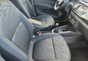 Skoda Fabia III Hatchback Facelifting 1.0 MPI 75KM 2019 Skoda Fabia Swiezo sprowadzony Zarejestrowany. Ubezpieczony. MPI. Radar., zdjęcie 15