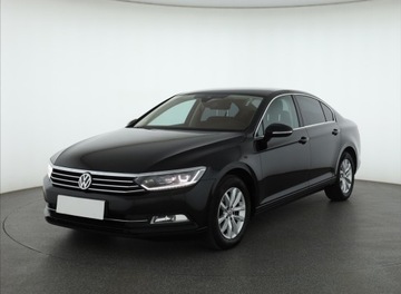 Volkswagen Passat B8 Limousine 1.8 TSI BlueMotion Technology 180KM 2017 VW Passat 1.8 TSI, Salon Polska, VAT 23%, Navi, zdjęcie 1