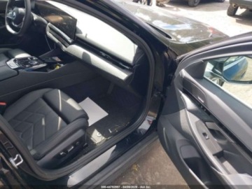 BMW Seria 5 G90-91 2024 BMW Seria 5 530I XDrive 2024 2.0 Benzyna 255KM, zdjęcie 9