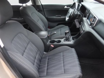 Kia Sportage IV SUV 1.6 GDI 132KM 2017 Kia Sportage 1.6 GDI, Salon Polska, Serwis ASO, zdjęcie 8