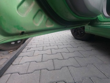 DVEŘE KOMPLETNÍ LEVÝ PŘEDNÍ KIA PICANTO I PŘED FACELIFT M5