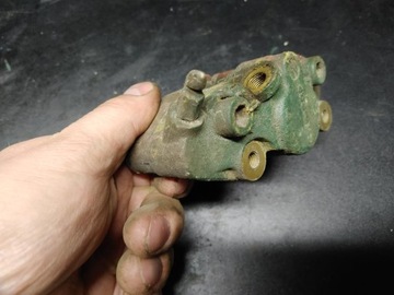 Скутер Aprilia Piaggio Zundapp ТОРМОЗНОЙ СУППОРТ