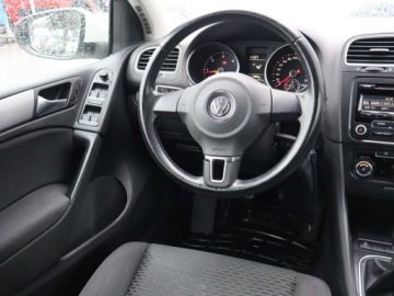 Volkswagen Golf VI Hatchback 5d 1.6 TDI-CR DPF 90KM 2011 VW Golf 1.6 TDI, Salon Polska, Klima, Parktronic, zdjęcie 6