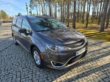 Chrysler Pacifica II 3.6 V6 Hybrid 264KM 2018 Chrysler Pacifica Hybrid 3.6 f.vat Pacifica Hybri, zdjęcie 7