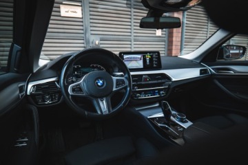 BMW Seria 5 G30-G31 Limuzyna Facelifting 2.0 520d 190KM 2021 BMW 520 d 2.0 Shadow Line Steptronic, zdjęcie 16