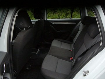 Skoda Octavia III Kombi 1.6 TDI CR DPF 105KM 2015 Škoda Octavia Skoda Octavia 1.6tdi ASO, zdjęcie 25