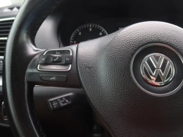 Volkswagen Sharan II Van 2.0 TDI-CR BMT 140KM 2011 VW Sharan 2.0 TDI, Klima, Tempomat, Parktronic, zdjęcie 17