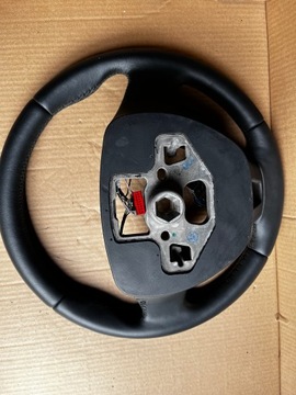37 FORD KUGA MK2 VOLANT MULTIFUNKČNÍ