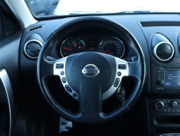 Nissan Qashqai I Crossover 1.6 dCi DPF 130KM 2011 Nissan Qashqai 1.6 dCi, Navi, Klima, Klimatronic, zdjęcie 15