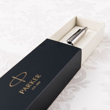 Шариковая ручка PARKER JOTTER серебристо-черная с гравировкой + ЧЕХОЛ с гравировкой в ​​ПОДАРОК