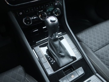 Skoda Superb III Kombi 2.0 TDI 190KM 2017 Skoda Superb 2.0 TDI, 187 KM, Automat, Navi, zdjęcie 11