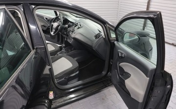 Seat Ibiza IV Hatchback 5d Facelifting 1.2 TSI 105KM 2015 Seat Ibiza Klima, Ele. szyby lusterka, Alu fe..., zdjęcie 9