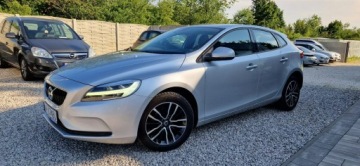 Volvo V40 II Hatchback Facelifting 2.0 D2 120KM 2019 Volvo V40 D2 Momentum, zdjęcie 1