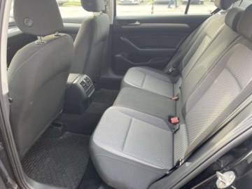 Volkswagen Passat B8 Limousine Facelifting 1.5 TSI EVO 150KM 2021 Volkswagen Passat 1.5 Benzyna 150KM, zdjęcie 18