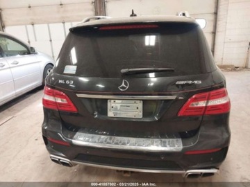 Mercedes Klasa M W166 2014 Mercedes-Benz ML 63 AMG 4Matic 2014 5.5l 5.5 Benzyna 518KM, zdjęcie 4