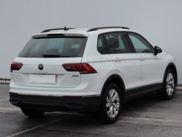 Volkswagen Tiguan II SUV Facelifting 2.0 TSI 190KM 2022 VW Tiguan 2.0 TSI, Salon Polska, 1. Właściciel, zdjęcie 4