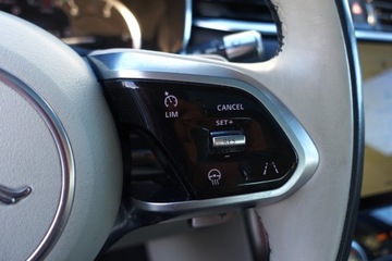 Jaguar XF II Sedan Facelifting 2.0D 204KM 2021 Jaguar XF bezwypek, AWD, panorama, skora, kamera, czujniki, AACarPlay, FV, zdjęcie 17