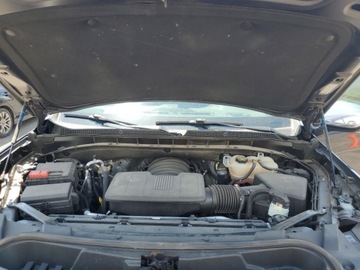 Chevrolet Suburban GMT900 2023 Chevrolet Suburban C1500 Premier 2023 5.3l 5.3 Benzyna 355KM, zdjęcie 6