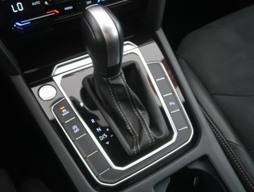 Volkswagen Arteon Fastback Facelifting 2.0 TSI 190KM 2022 VW Arteon 2.0 TSI, Salon Polska, Serwis ASO, zdjęcie 16
