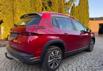 Peugeot 2008 I SUV Facelifting 1.2 PureTech 110KM 2018 Peugeot 2008 bezwypadekz Niemiecallurpo malym gradzie 1.2 Benzyna 110KM, zdjęcie 5