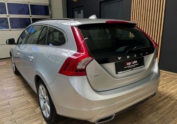 Volvo V60 I Kombi Facelifting 2.0 D4 DRIVE-E 190KM 2016 Volvo V60 D4 190KM BEZWYPADKOWY automat gwarancja 2.0 Diesel, zdjęcie 8