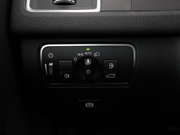 Volvo XC60 I SUV Facelifting 2.0 D4 DRIVE-E 190KM 2017 Volvo XC 60 Summum automat D4 skóra navi kamera, zdjęcie 31