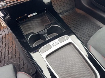 Mercedes Klasa A W177/V177 Sedan Facelifting 1.3 200 163KM 2023 Mercedes-Benz A 200 200 FL Sedan Pakiet AMG - Salo, zdjęcie 13